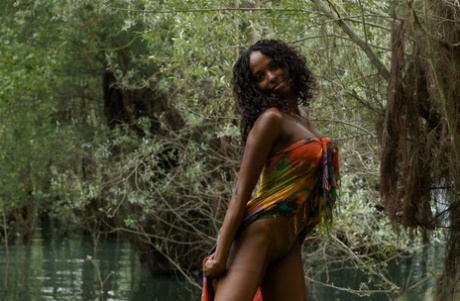 African Vivianne hot porn image