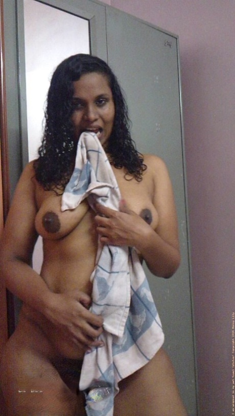 Latina Flexible art nude photo