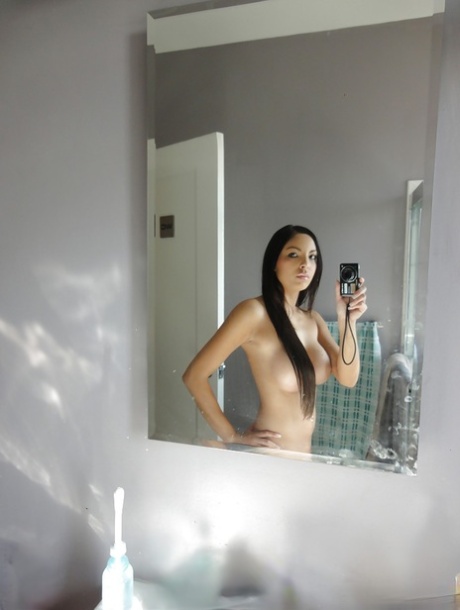 Brazzilian Bronx free naked image