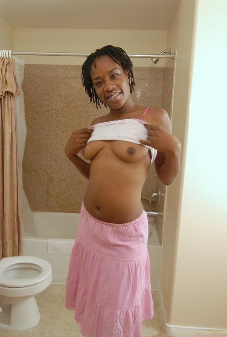 Ebony Amateur Teen 18+ hot naked photos