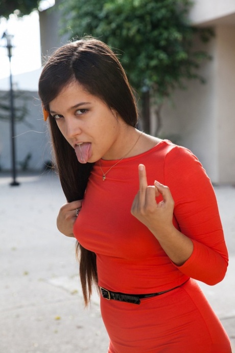 Latina Snapping Pussy sexy photo