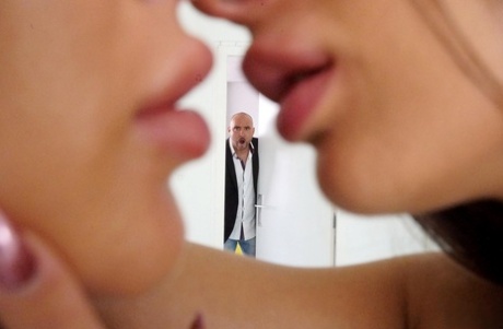 Latina Bbw Kissing free sex image