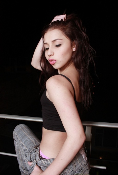 Yenny Contreras pornographic model image
