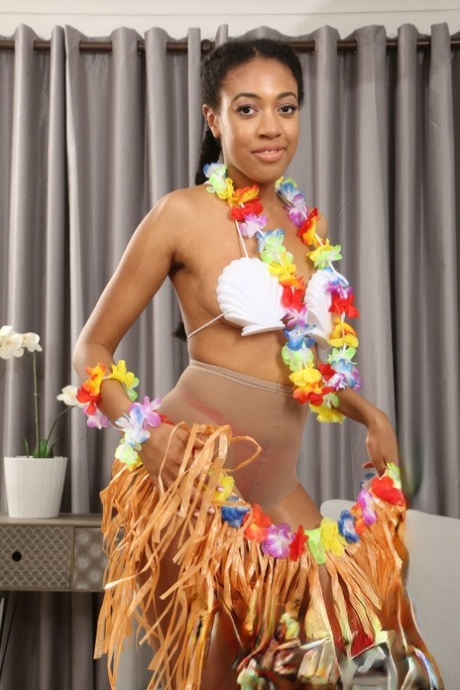 Brazzilian Alexis Texas Lesbian hot naked images