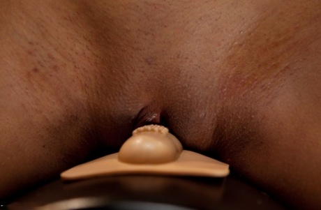 Brazzilian Horny Slut hot nude photos