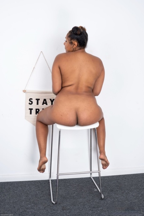 Latina Nicoly Rio free naked images