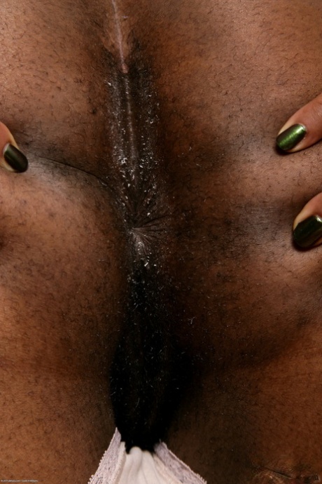 Brazzilian Mixed Teen 18+ beautiful nude photo