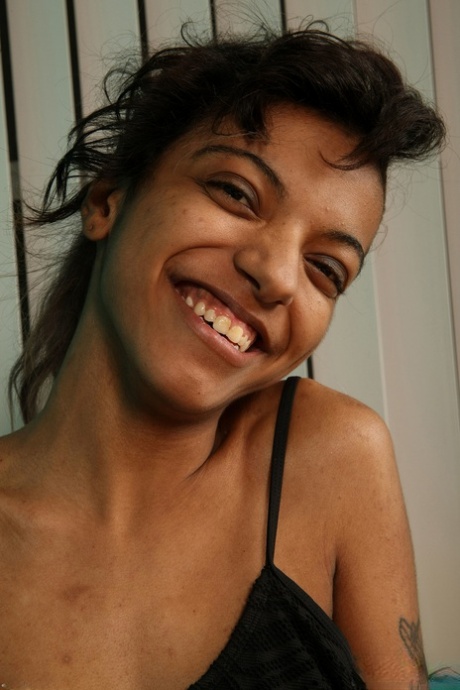Brazzilian Gros Cul Amateur sexy nudes pictures