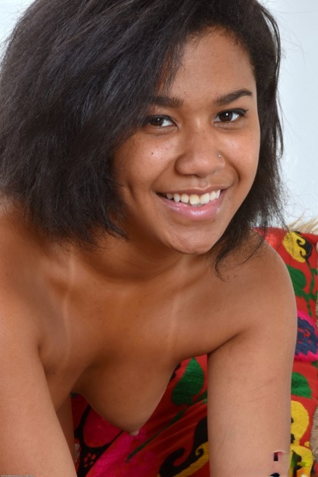Brazzilian Milf Skinny beautiful naked archive