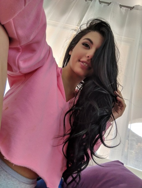 Gina Valentina pornographic model pic