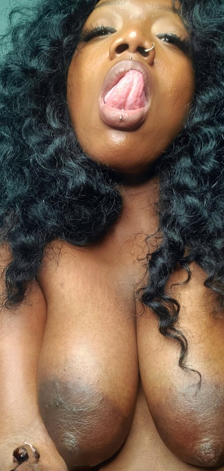 African Vixen Virago free nude images