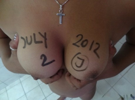 Shiela Cruiz naked pornstar image