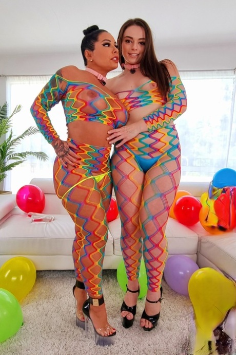 Brazzilian Natural Lesbian top img