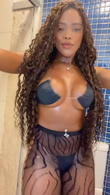 Brazzilian Lauren Foxx sexy nudes img