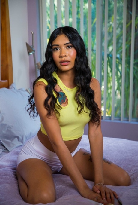 Latina Syren De Mer Lesbian beautiful porn img