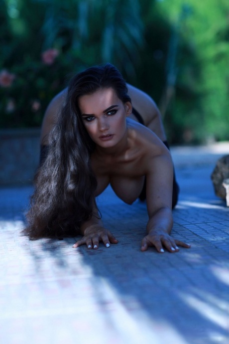 Latina Oil Massage nude images